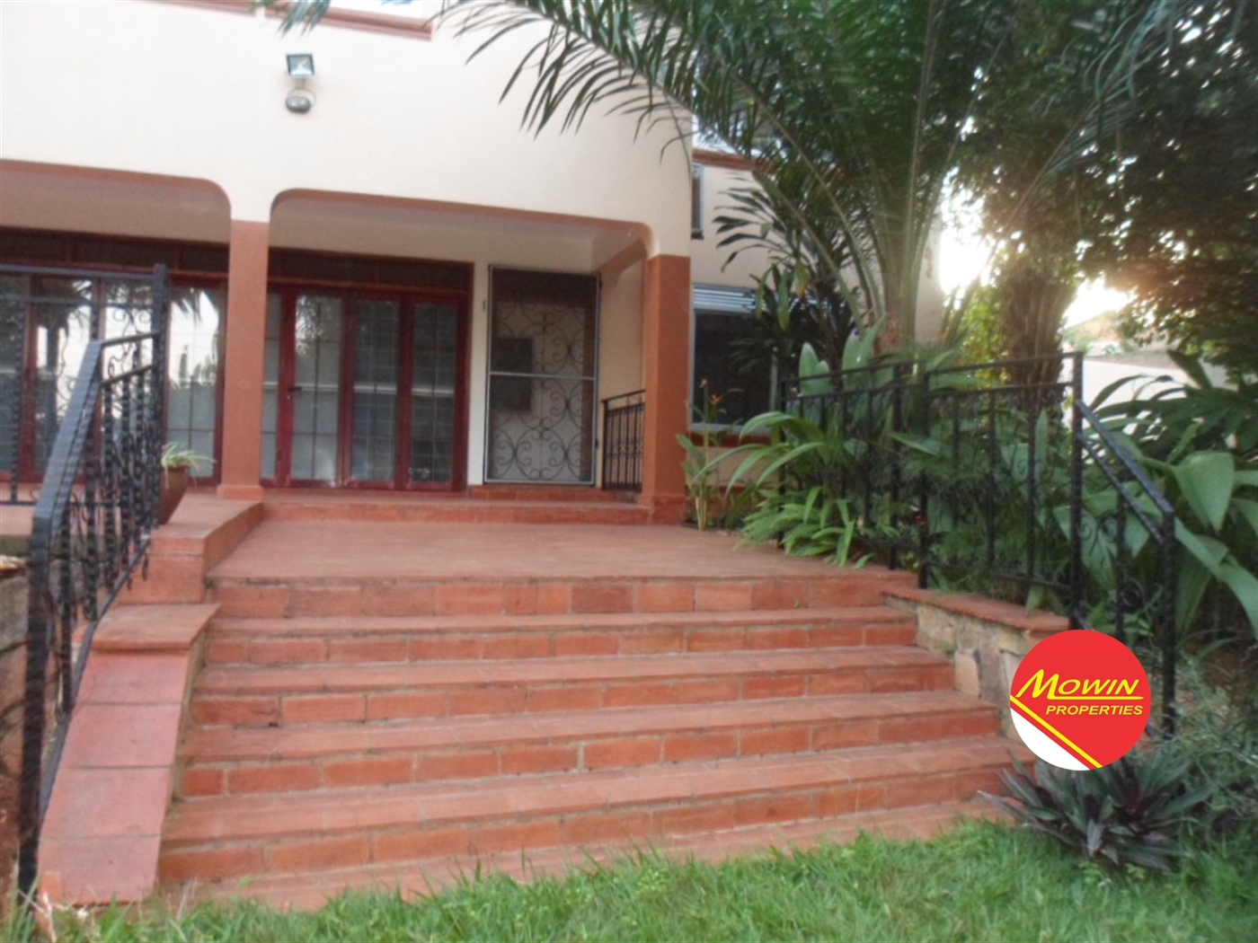 Storeyed house for rent in Muyenga Kampala