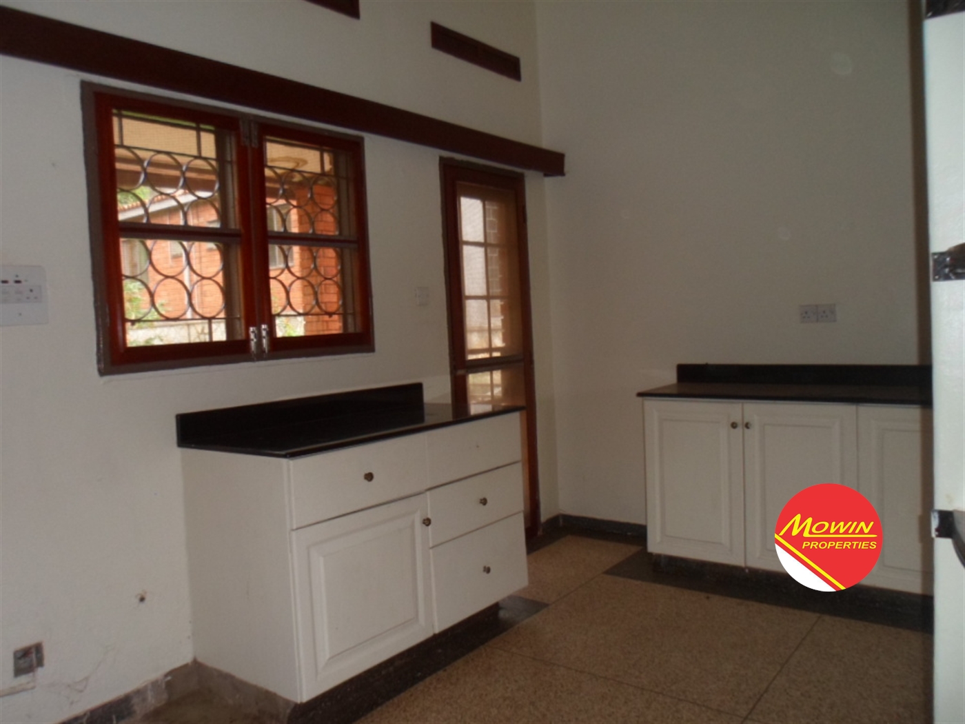 Bungalow for rent in Mbuya Kampala