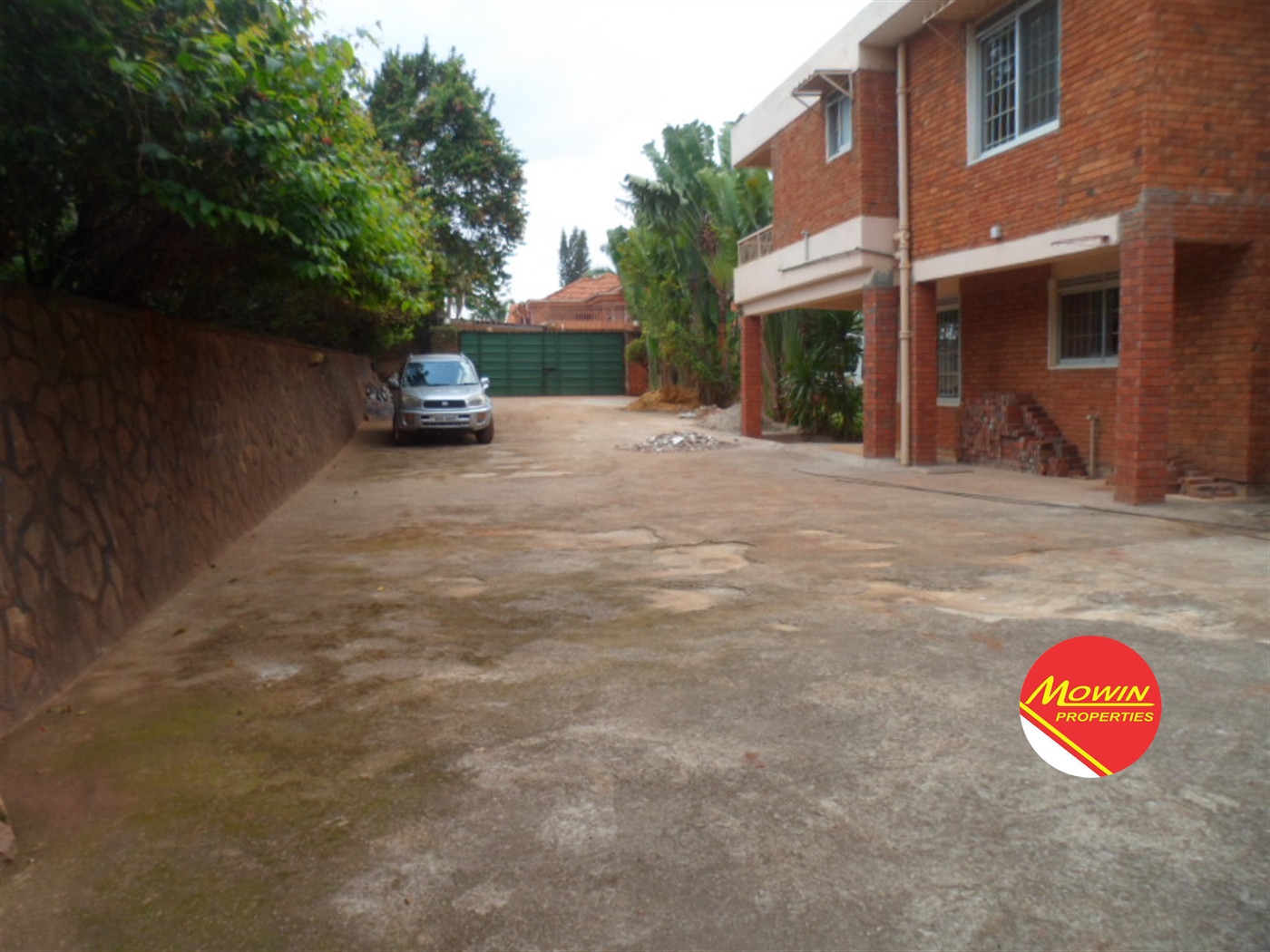 Storeyed house for rent in Muyenga Kampala