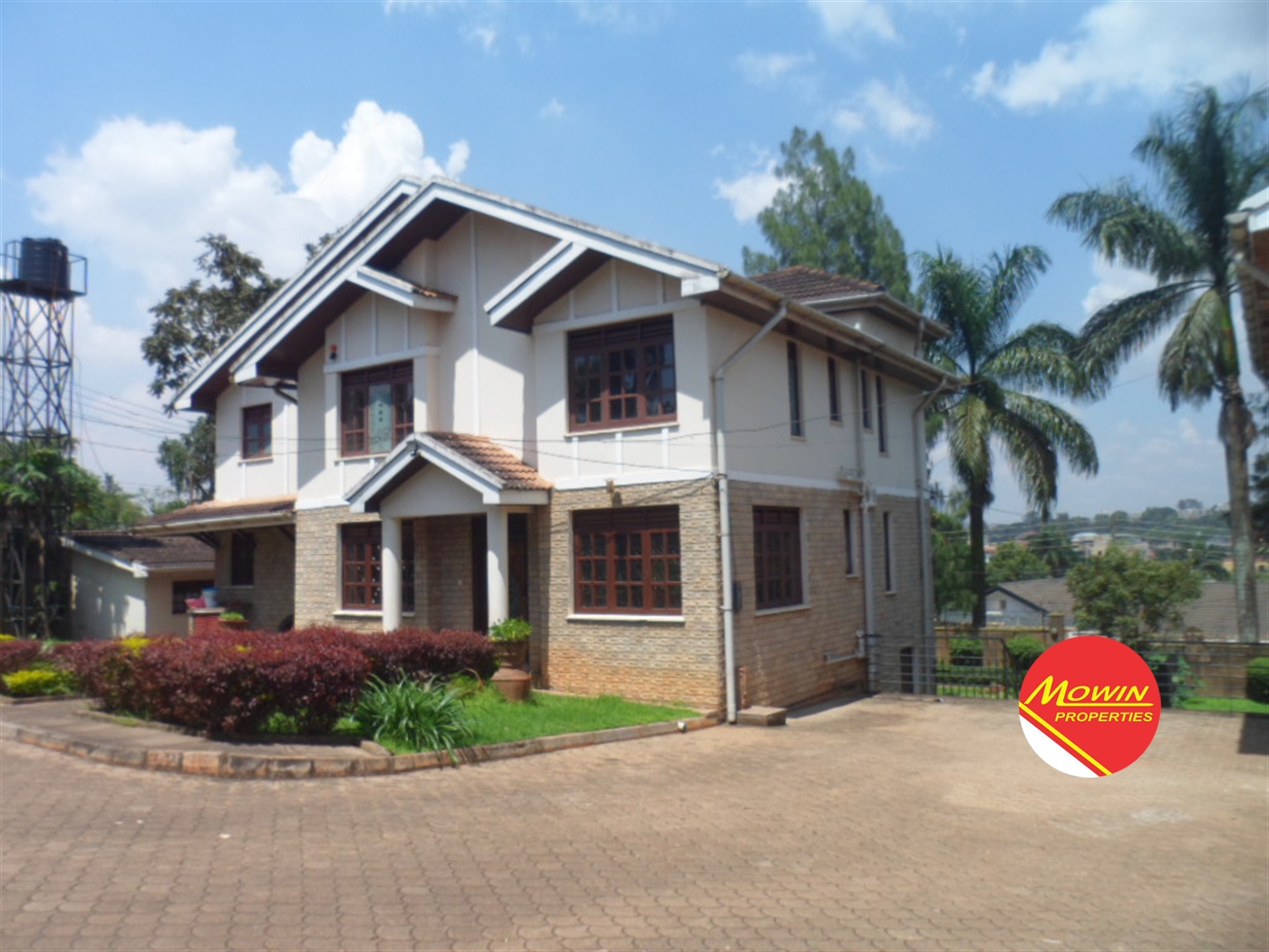 Storeyed house for rent in Bugoloobi Kampala