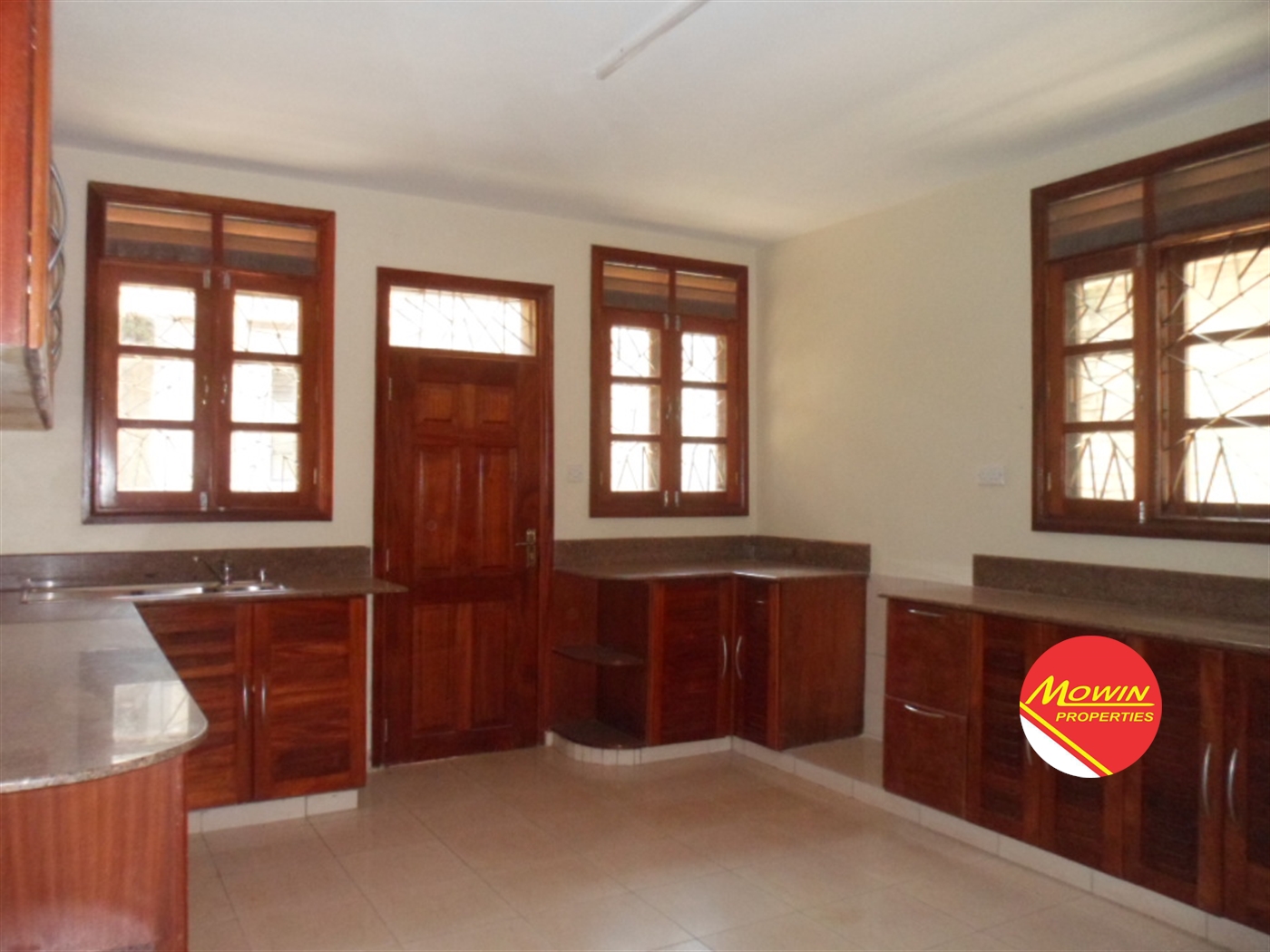 Storeyed house for rent in Bugoloobi Kampala