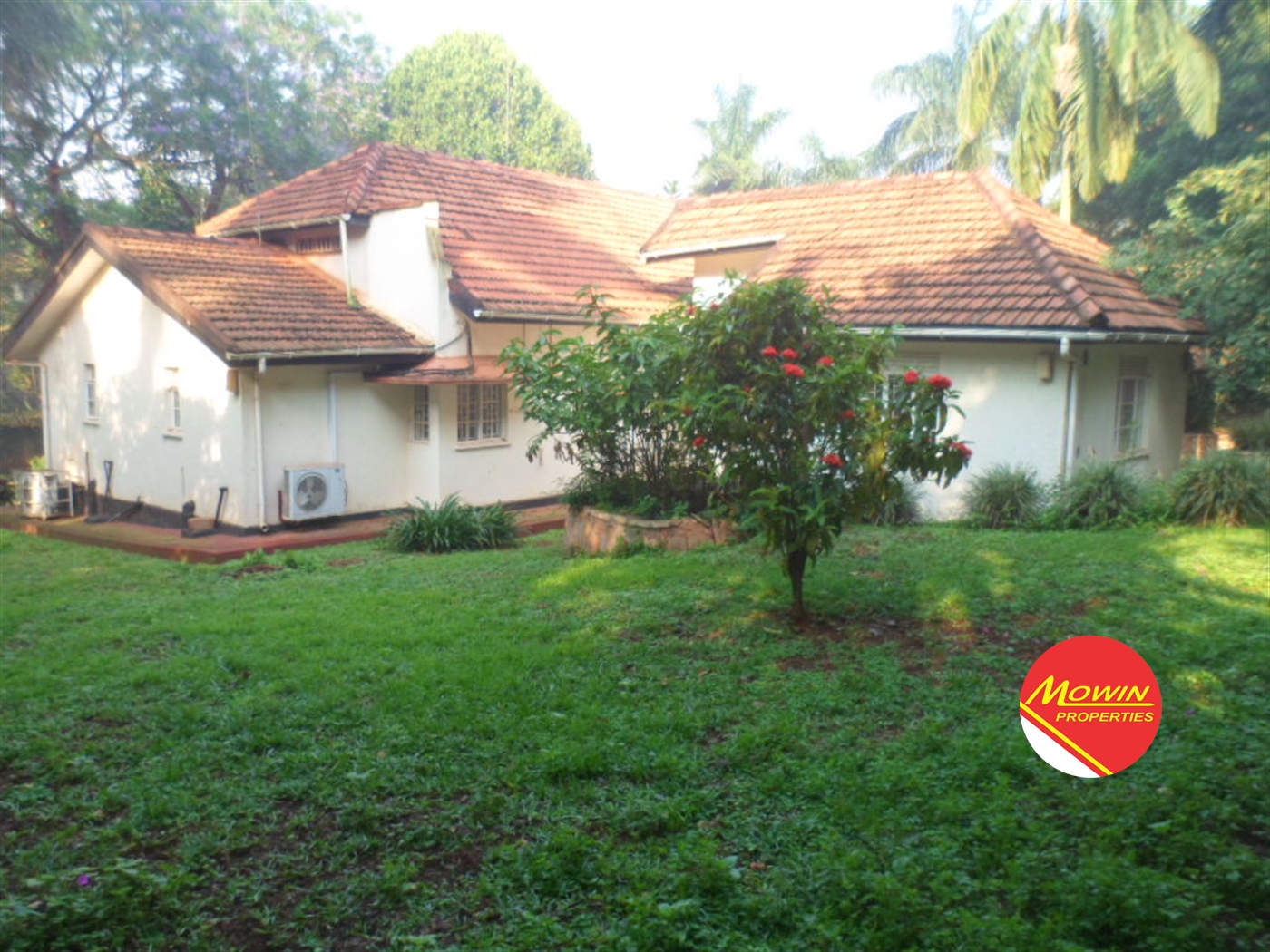 Bungalow for rent in Kololo Kampala