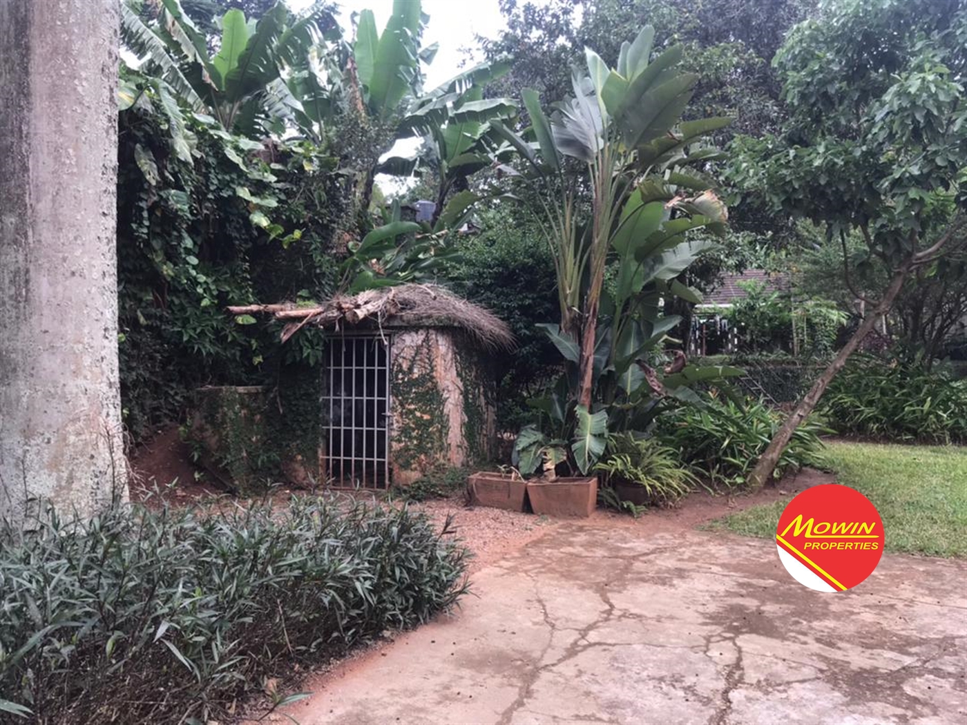 Bungalow for sale in Bugoloobi Kampala