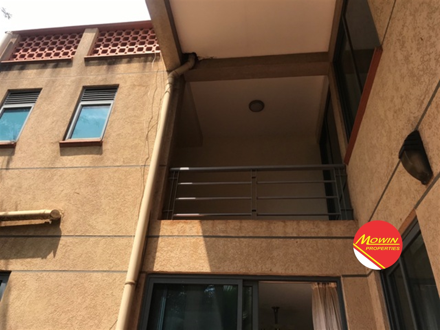Town House for rent in Lugogo Kampala