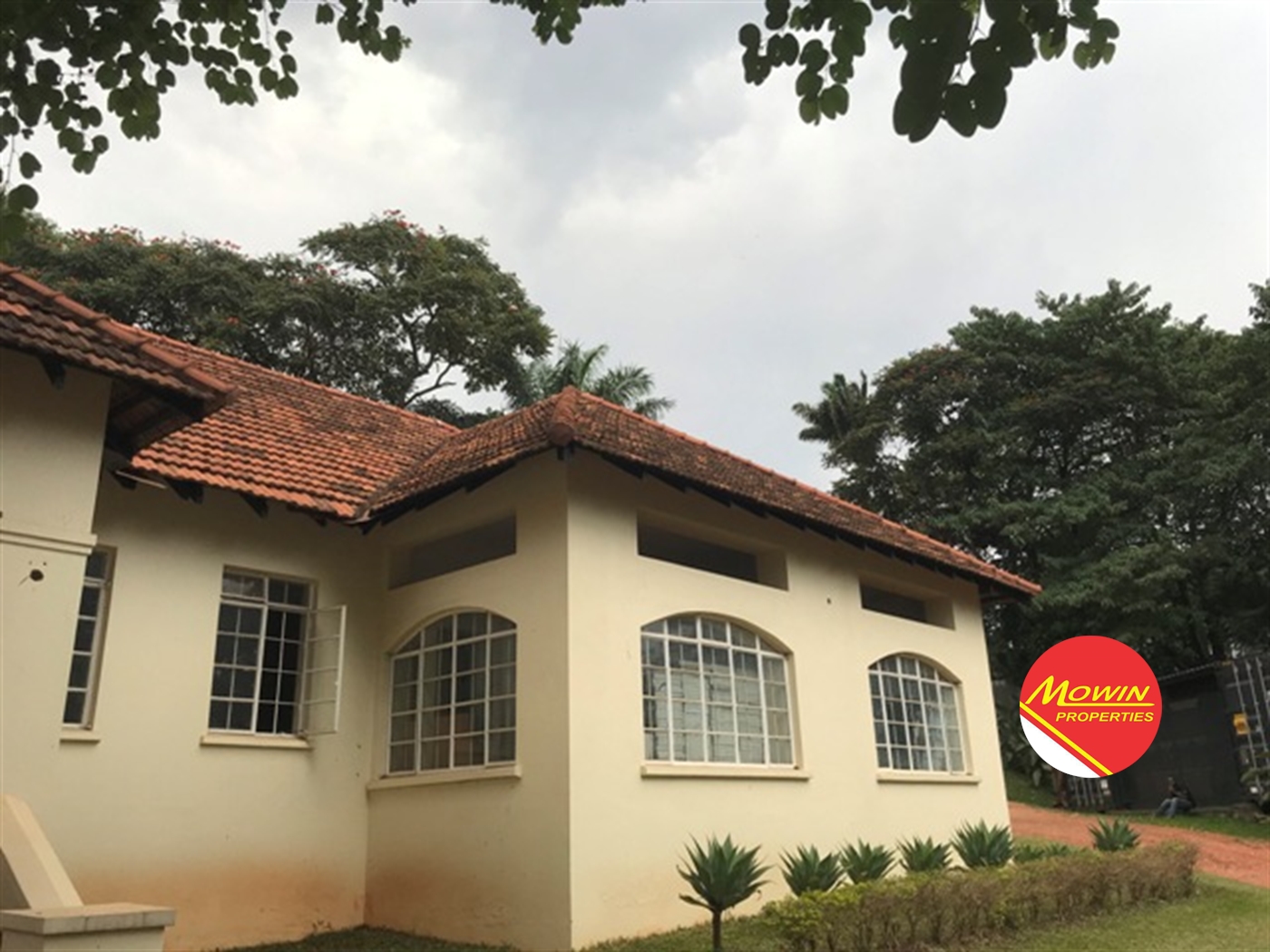 Bungalow for rent in Kololo Kampala