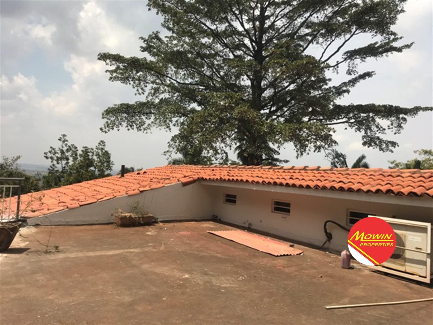 Storeyed house for rent in Mbuya Kampala