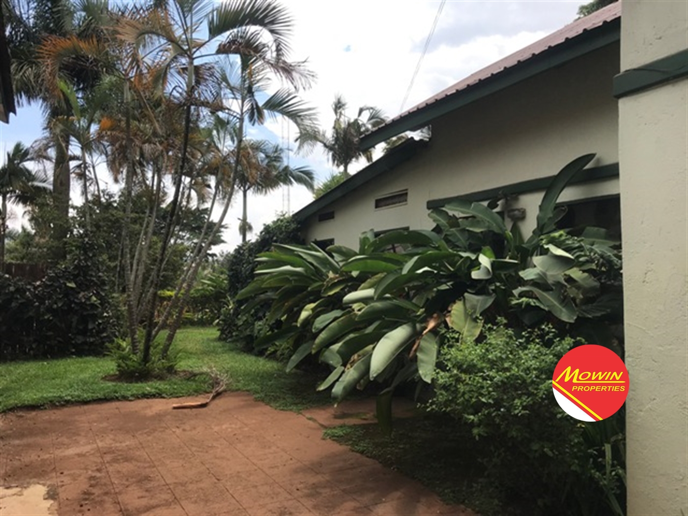 Cottage for rent in Bugoloobi Kampala