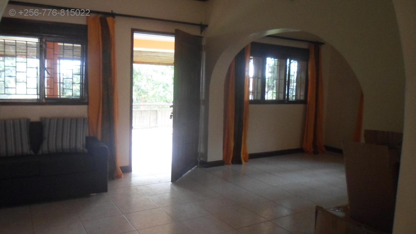 Bungalow for rent in Makindye Kampala