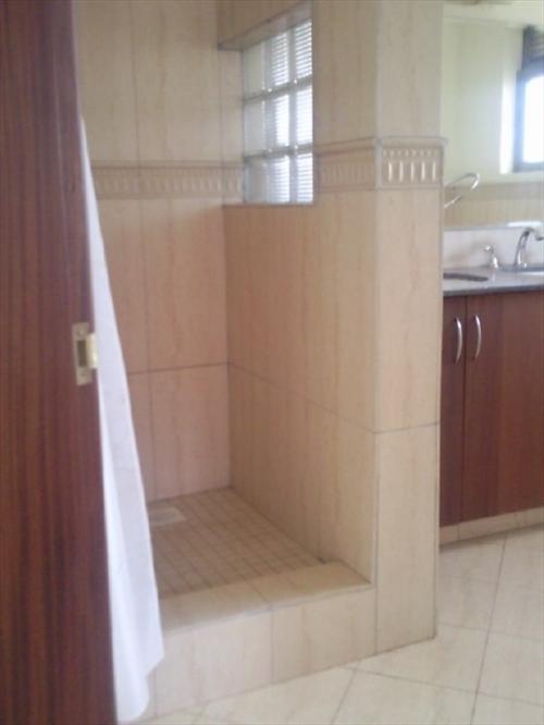 Storeyed house for rent in Munyonyo Kampala