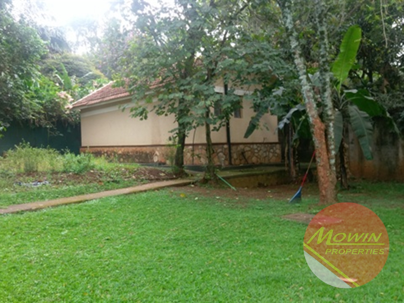 Bungalow for rent in Kololo Kampala