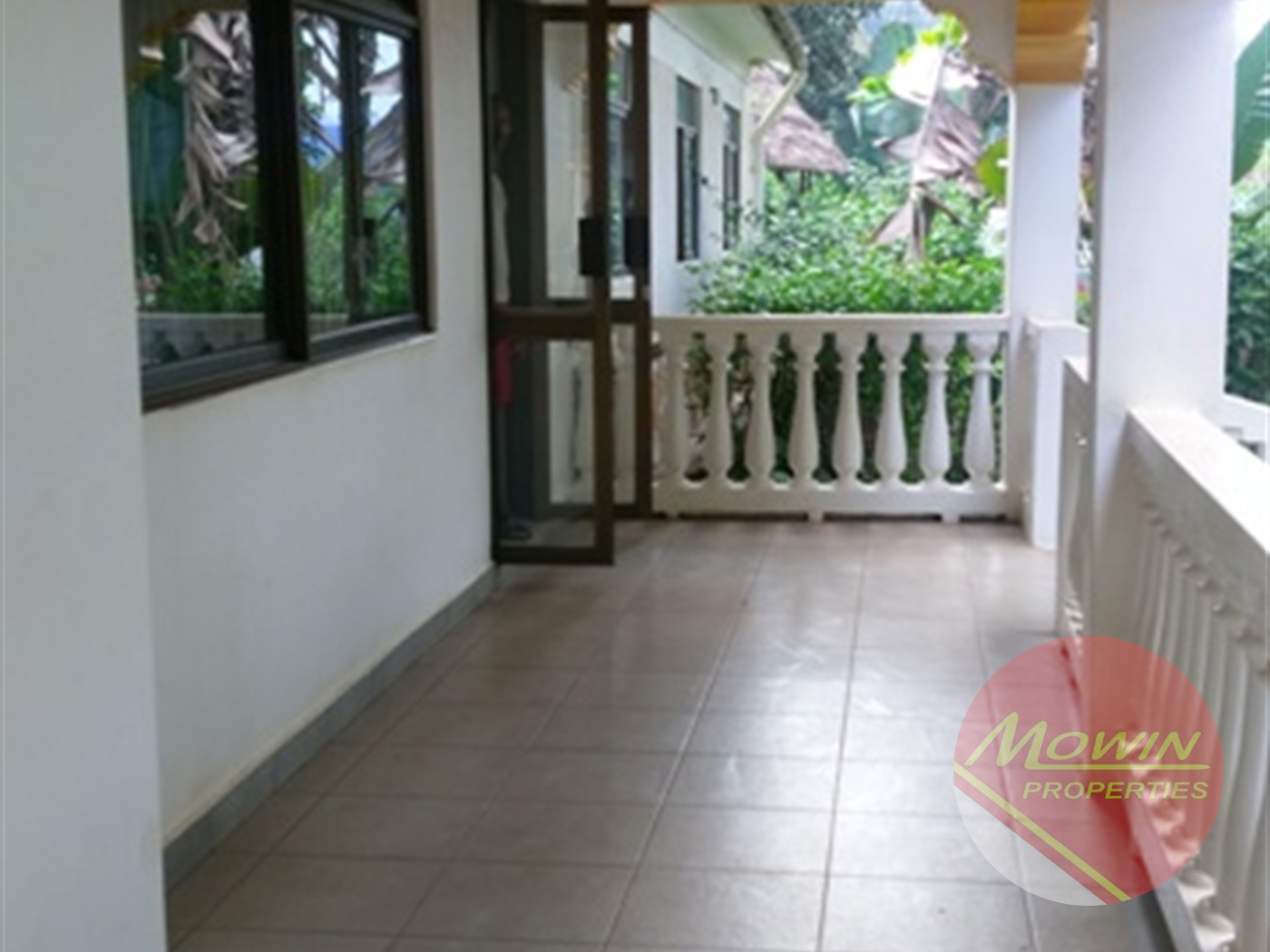 Bungalow for rent in Kololo Kampala