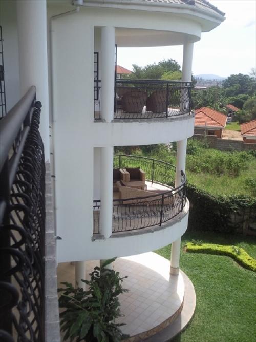 Mansion for rent in Muyenga Kampala