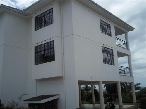 Mansion for rent in Muyenga Kampala