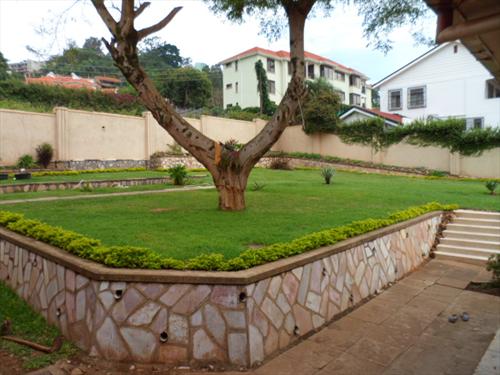 Mansion for rent in Kansanga Kampala