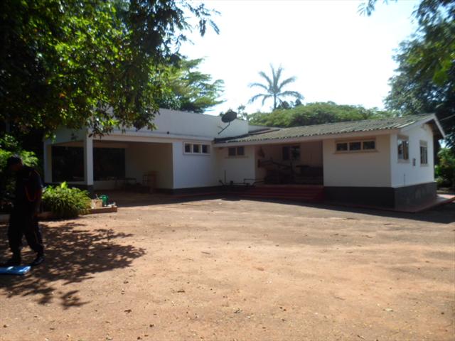 Bungalow for rent in Kololo Kampala